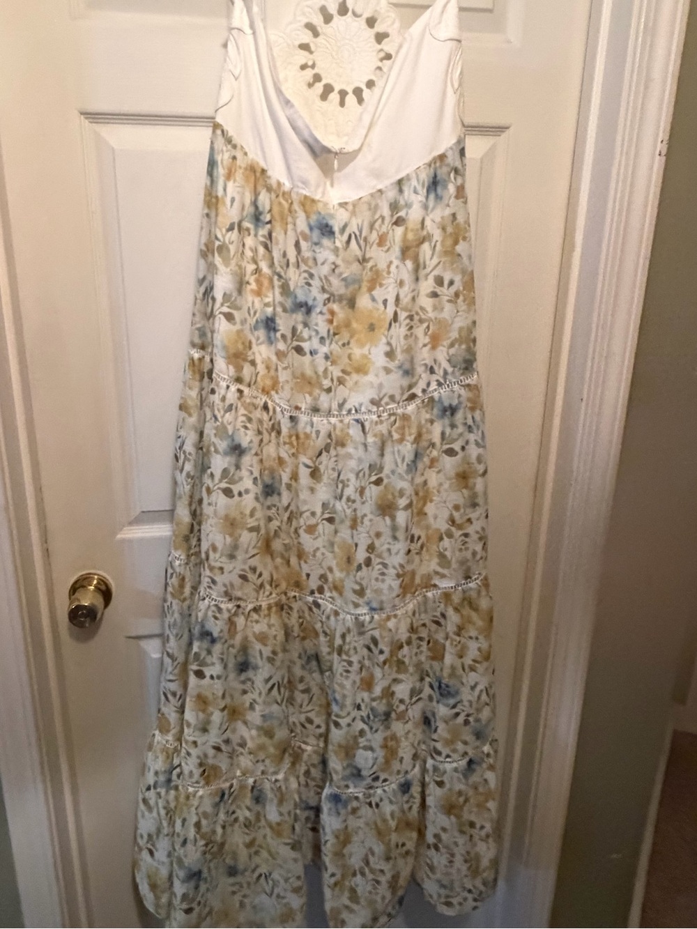 Sunlit Floral Tiered Maxi Dress - White & Yellow - Picture 11 of 12